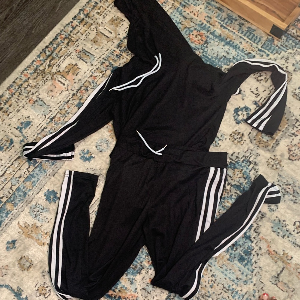 Black and white 2-piece set